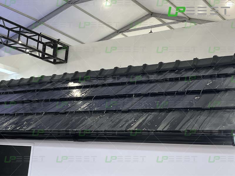 Pruebas de impermeabilidad de techos solares interconectados de Upbest aprobadas en la exposición SNEC
